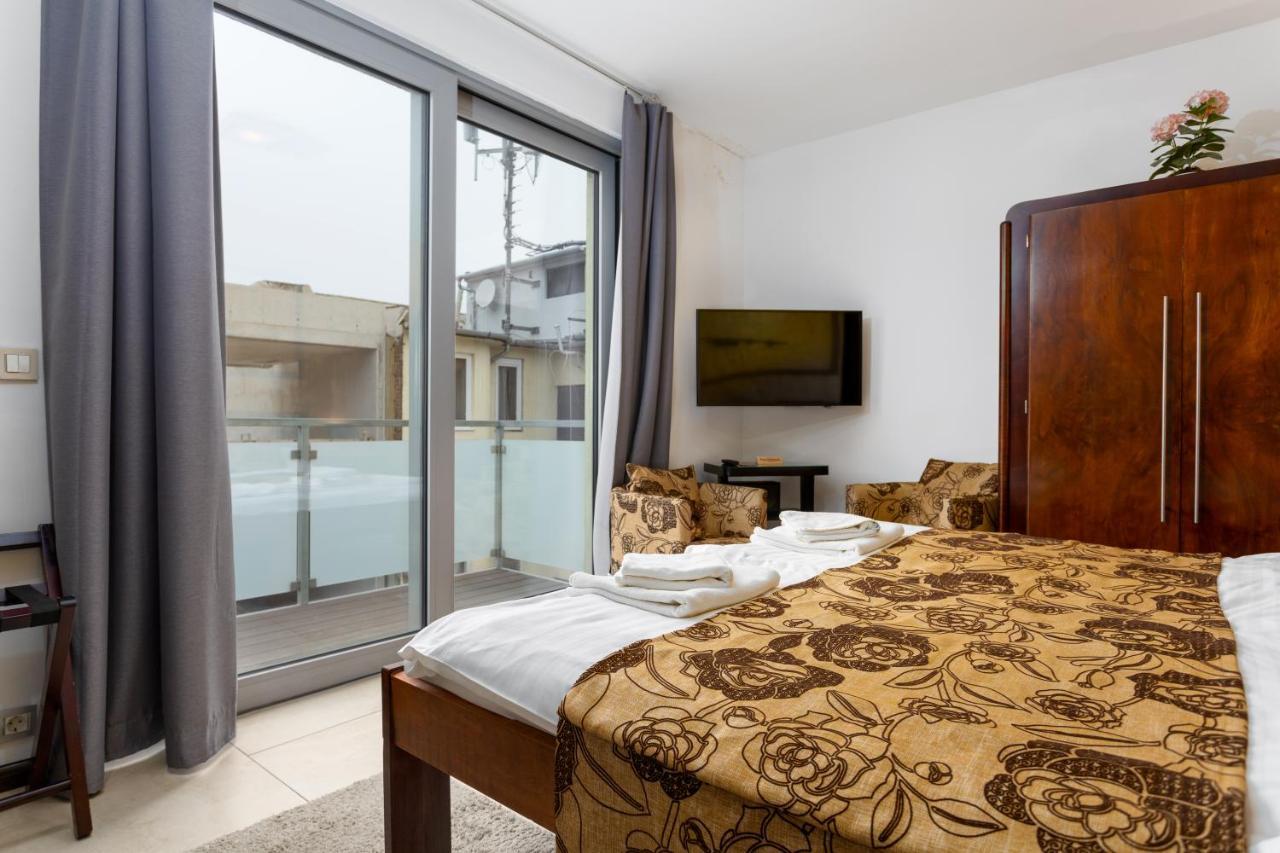 Parliamentpenthouse With Rooftop Terrace דירה